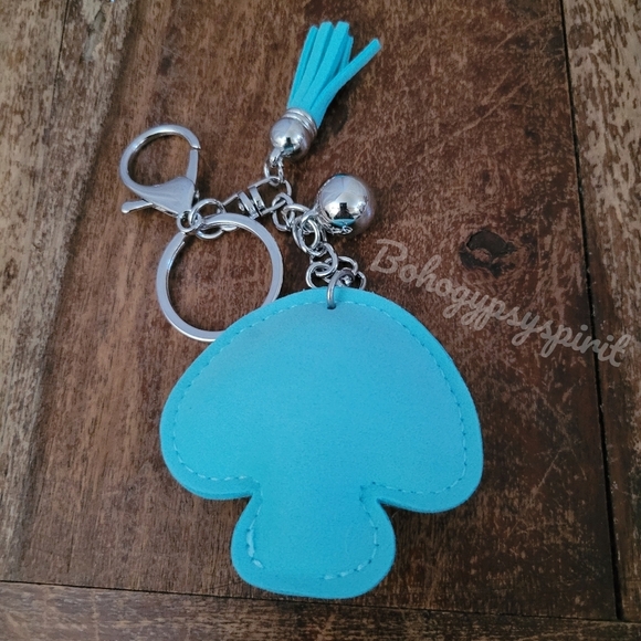🍄 Mushroom Crystal Rhinestone Keychain Bag Charm With Blue Tassel - Picture 6 of 11